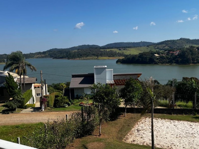 CHACARA EM CONDOMÍNIO NA REPRESA