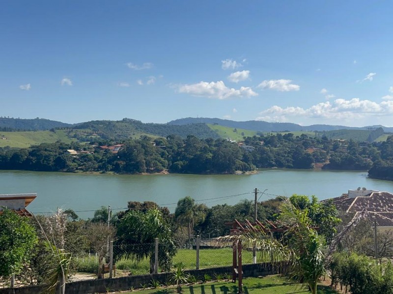 CHACARA EM CONDOMÍNIO NA REPRESA