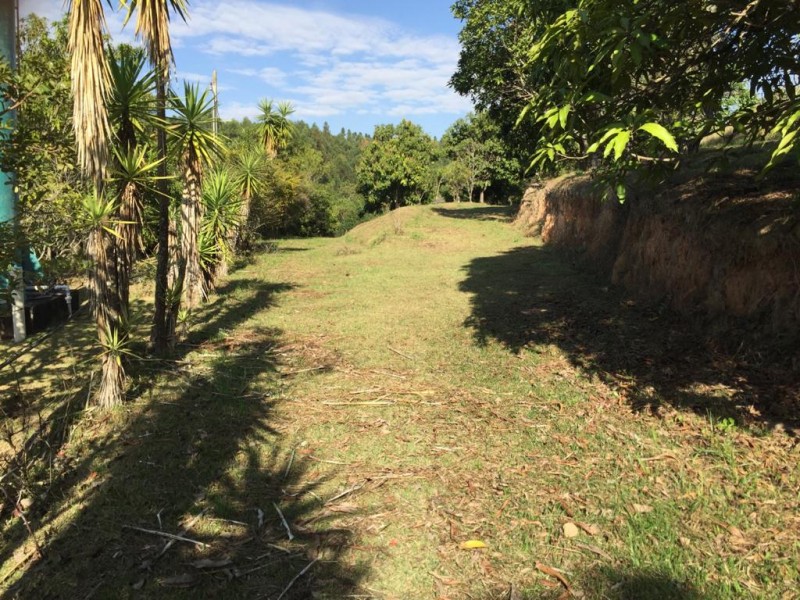 ÁREA RURAL CASA E CHALÉS
