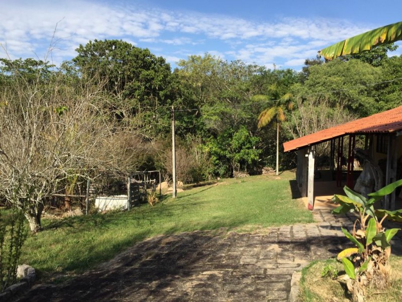 ÁREA RURAL CASA E CHALÉS