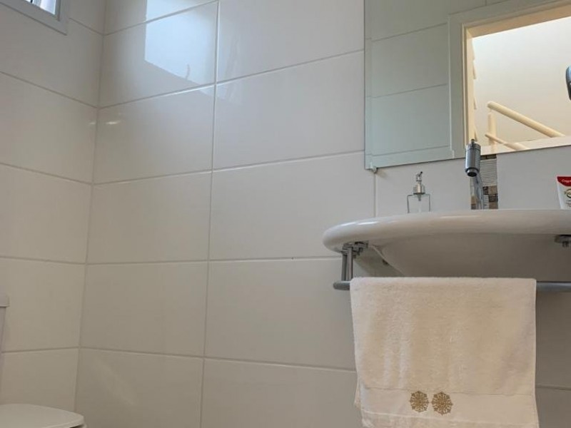 LINDA CASA COM PISCINA