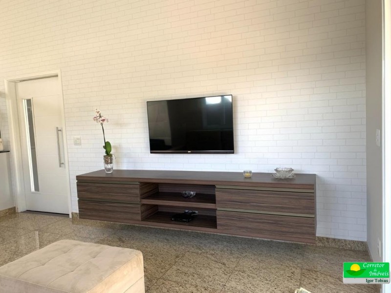 LINDA CASA COM PISCINA