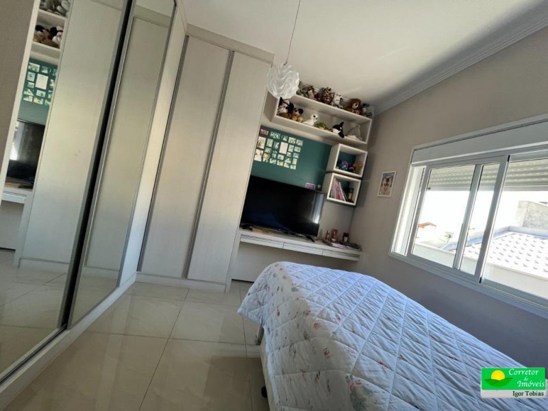 LINDA CASA COM PISCINA