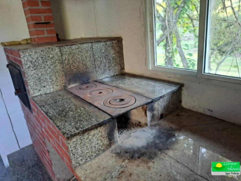 SITIO COM CÓRREGO OTIMA LOCALIZAÇÃO