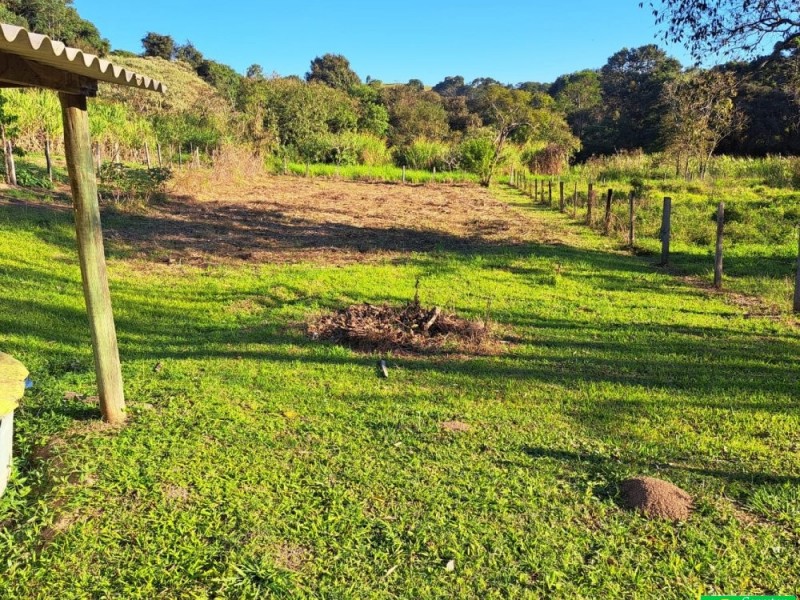SITIO COM CÓRREGO OTIMA LOCALIZAÇÃO