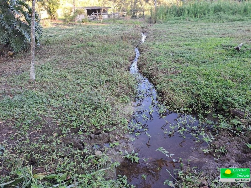 SITIO COM CÓRREGO OTIMA LOCALIZAÇÃO