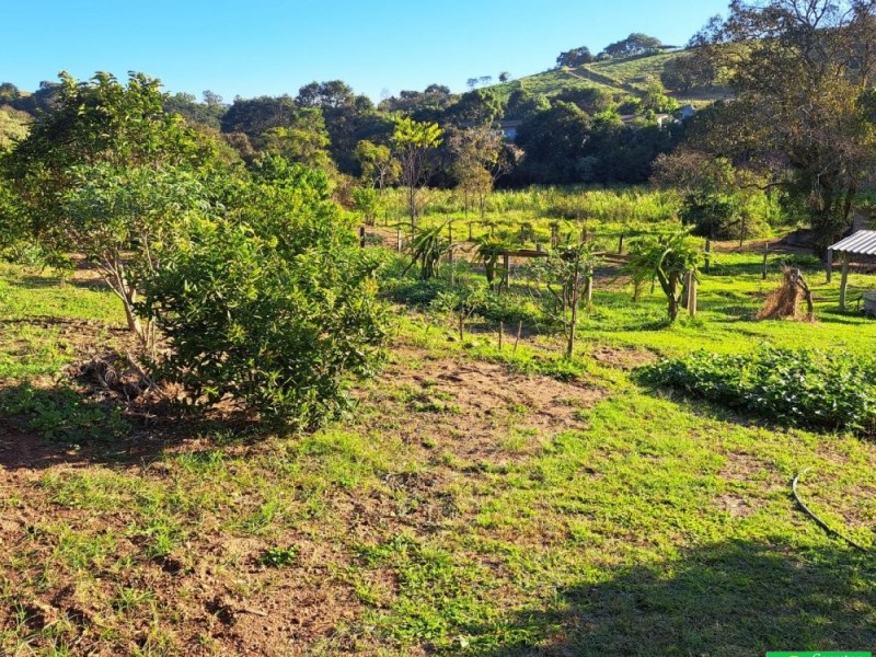 SITIO COM CÓRREGO OTIMA LOCALIZAÇÃO