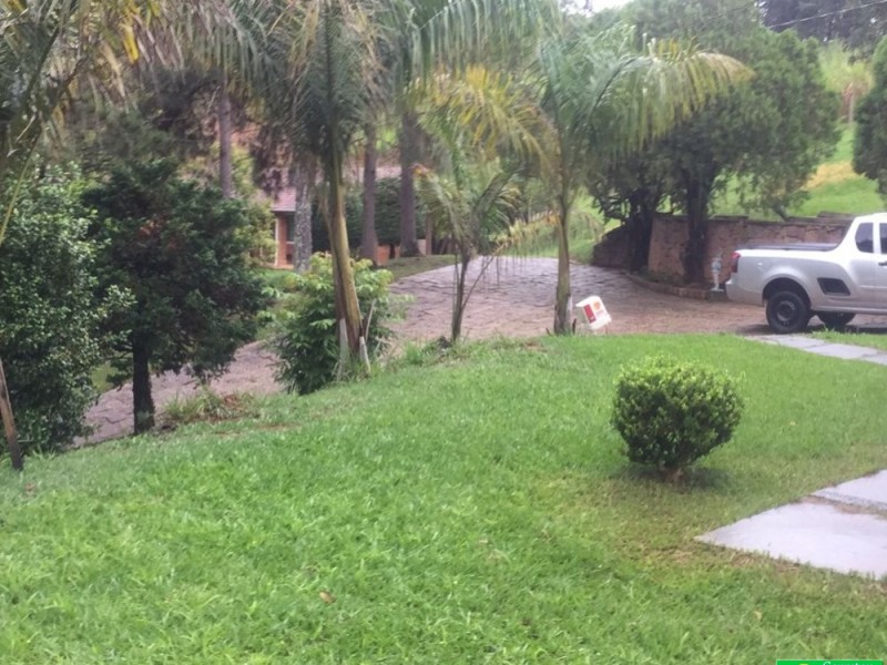 SITIO PROXIMO A CIDADE