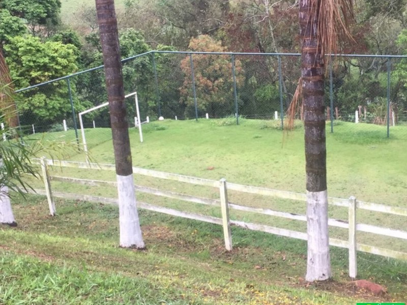 SITIO PROXIMO A CIDADE