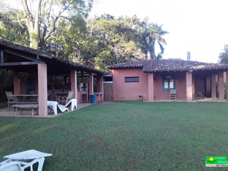 LINDA ÁREA COM MATA CASA SEDE PISCINA