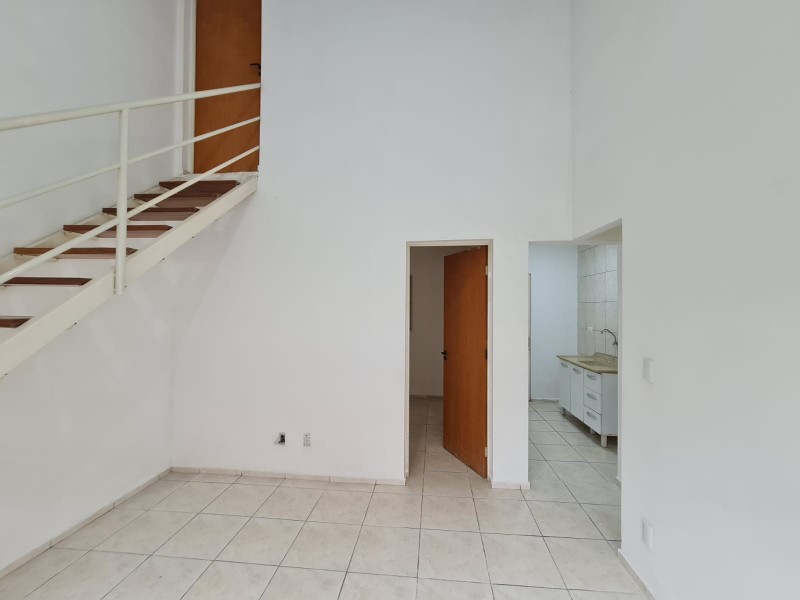 SOBRADO EM RESIDENCIAL 