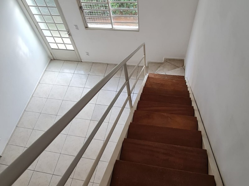 SOBRADO EM RESIDENCIAL 