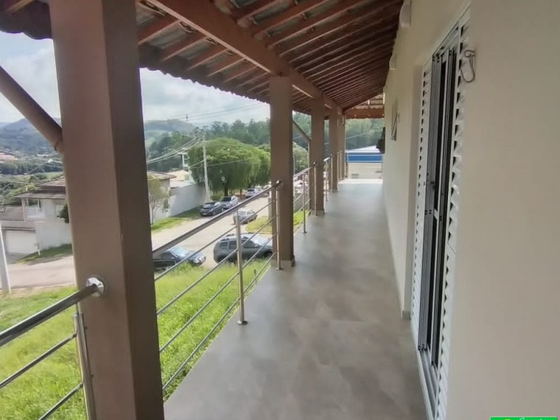 SOBRADO COM LINDA VISTA