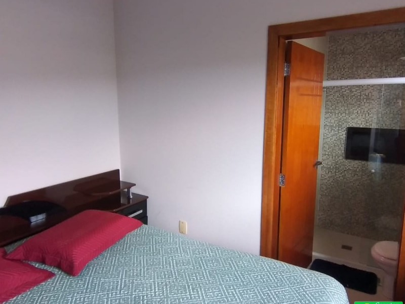 SOBRADO COM LINDA VISTA