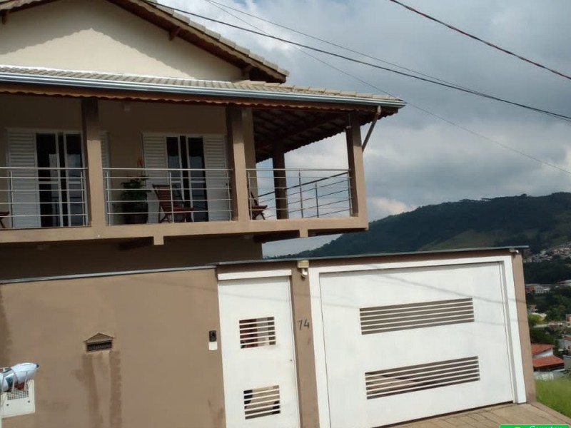 SOBRADO COM LINDA VISTA