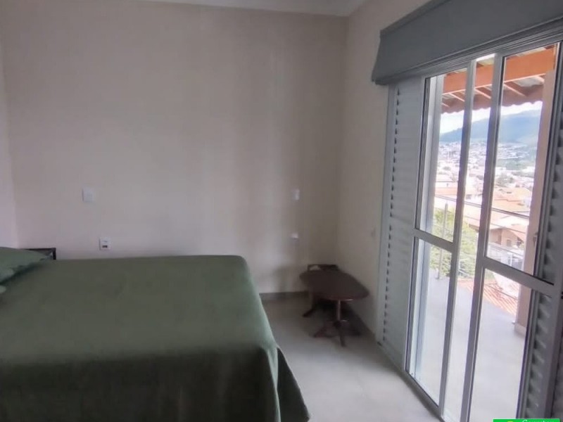 SOBRADO COM LINDA VISTA