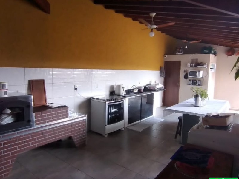 SOBRADO COM LINDA VISTA