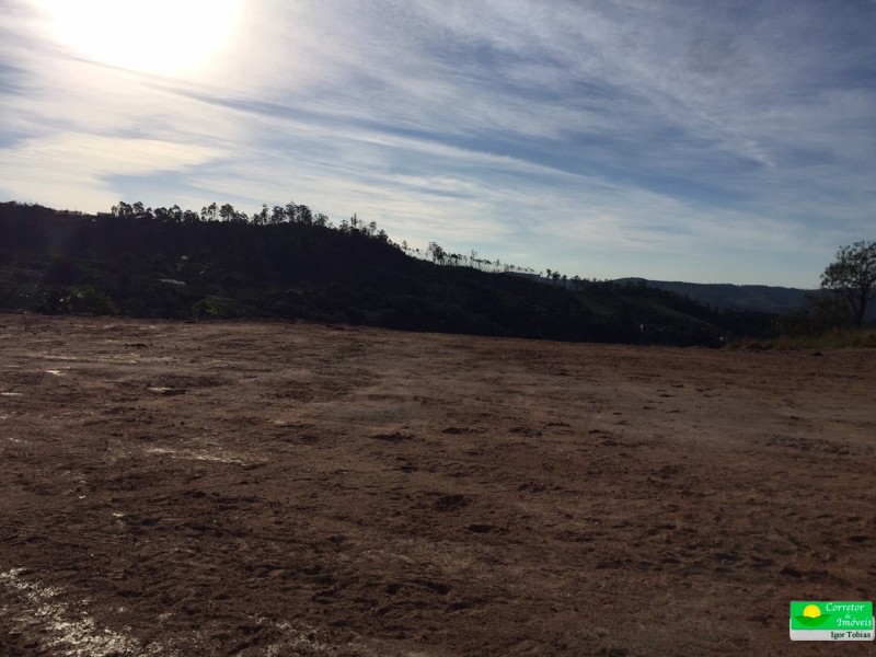SITIO A 1 KM DA CIDADE