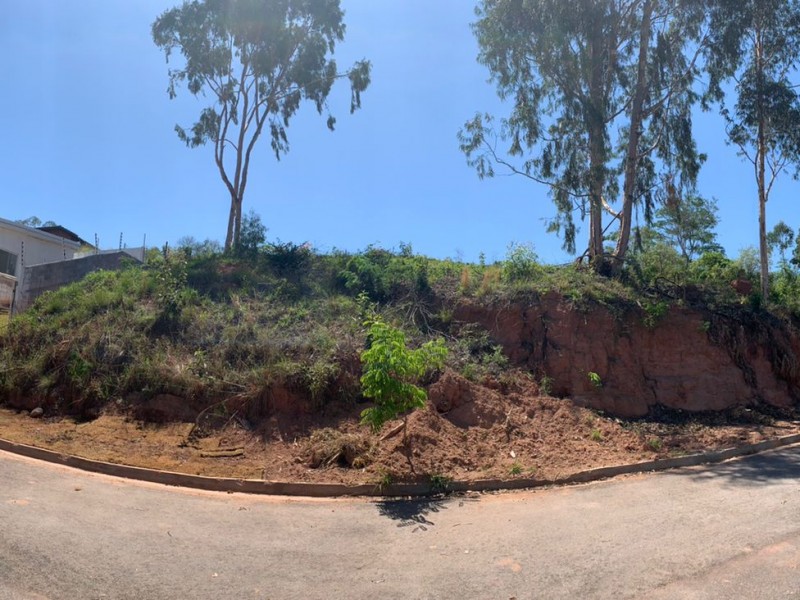 TERRENO COND. FECHADO (CHACARÁ) 