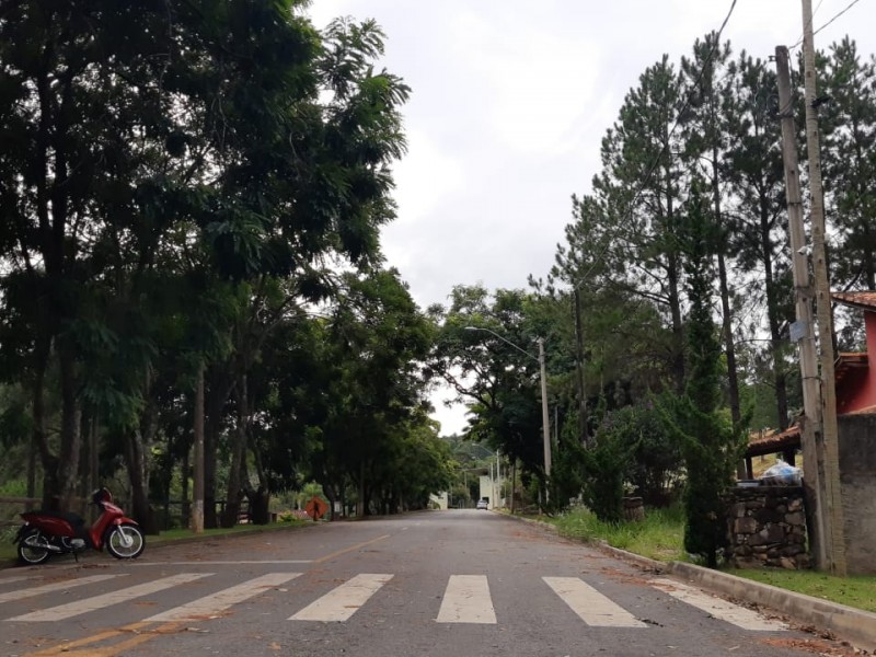 TERRENO COND. FECHADO (CHACARÁ) 