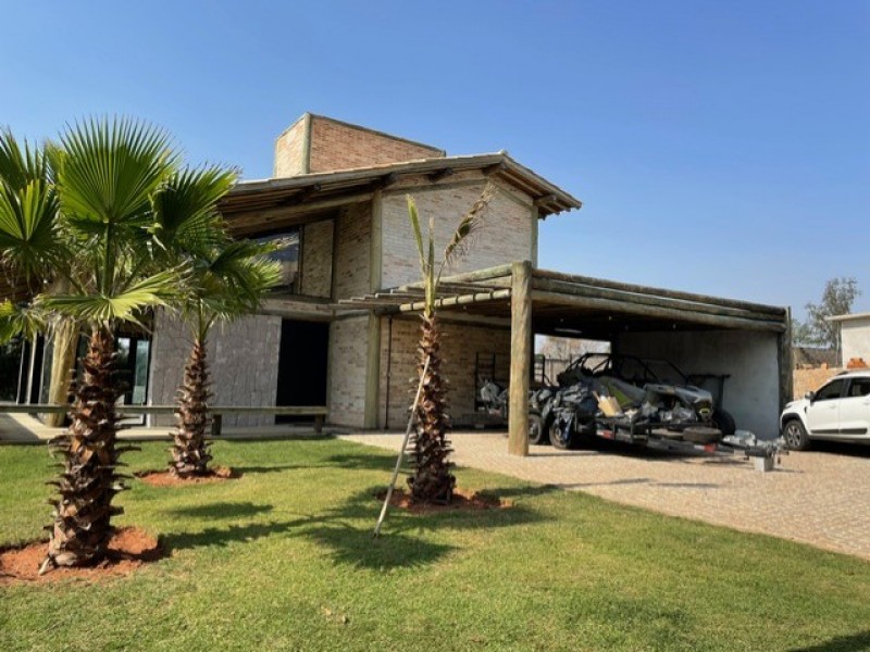 CASA ALTO PADRÃO CONDOMINIO 