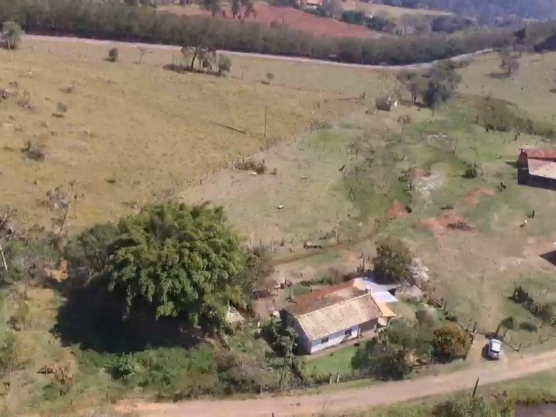 SITIO C/ ÁGUA