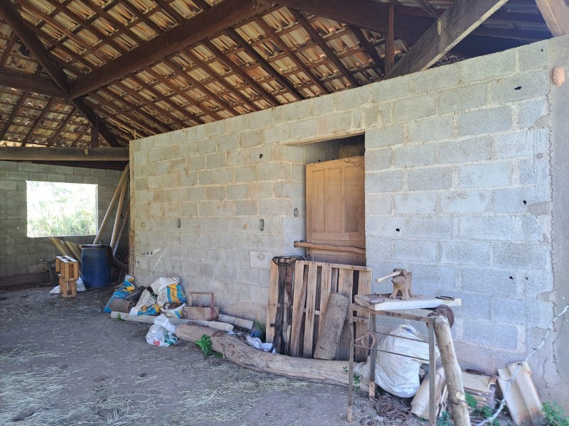 SITIO C/ ÁGUA