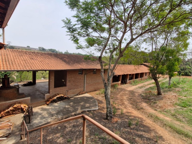 LINDA ÁREA RURAL + REPRESA