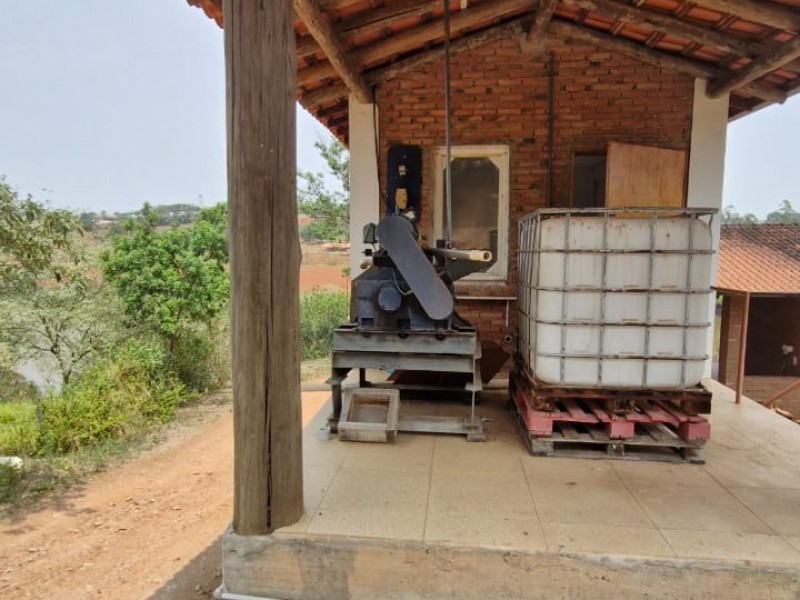 LINDA ÁREA RURAL + REPRESA
