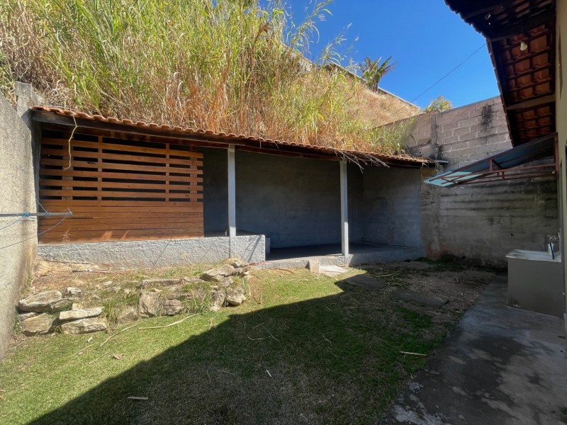 CASA ACONCHEGANTE + EDICULA