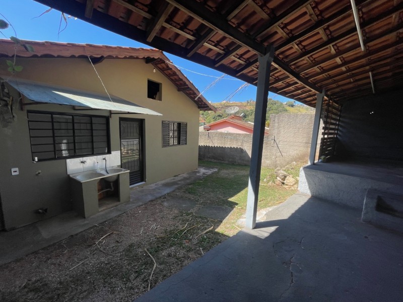 CASA ACONCHEGANTE + EDICULA