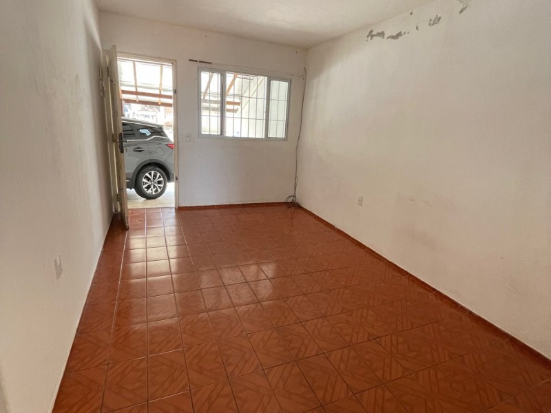 CASA COM ÓTIMA RENDA